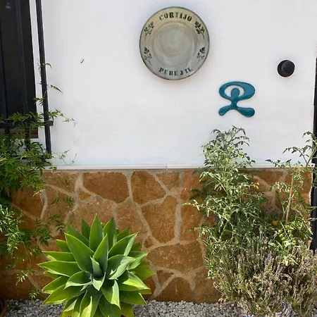 Cortijo Perejil, A Tranquil Mountain Escape & Private Pool Apartman *